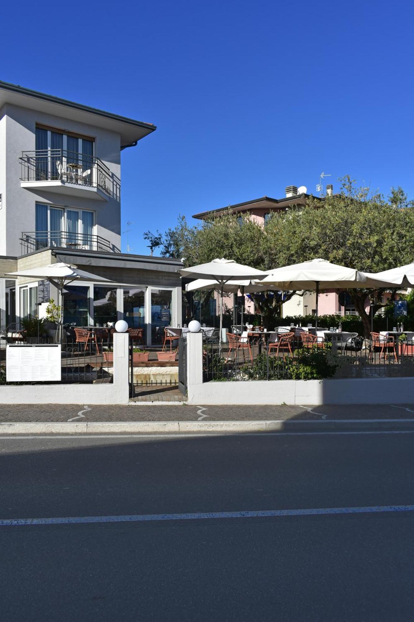 Hotel Marolda Sirmione Exterior photo