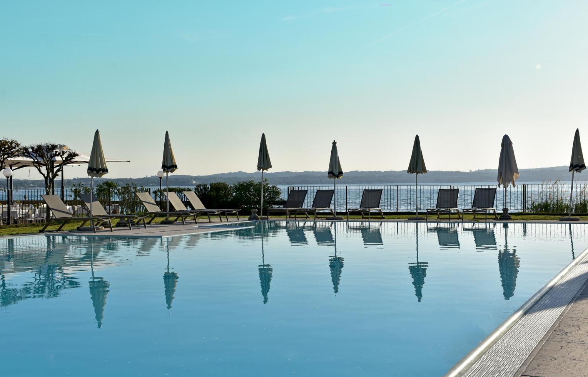 Hotel Marolda Sirmione Exterior photo