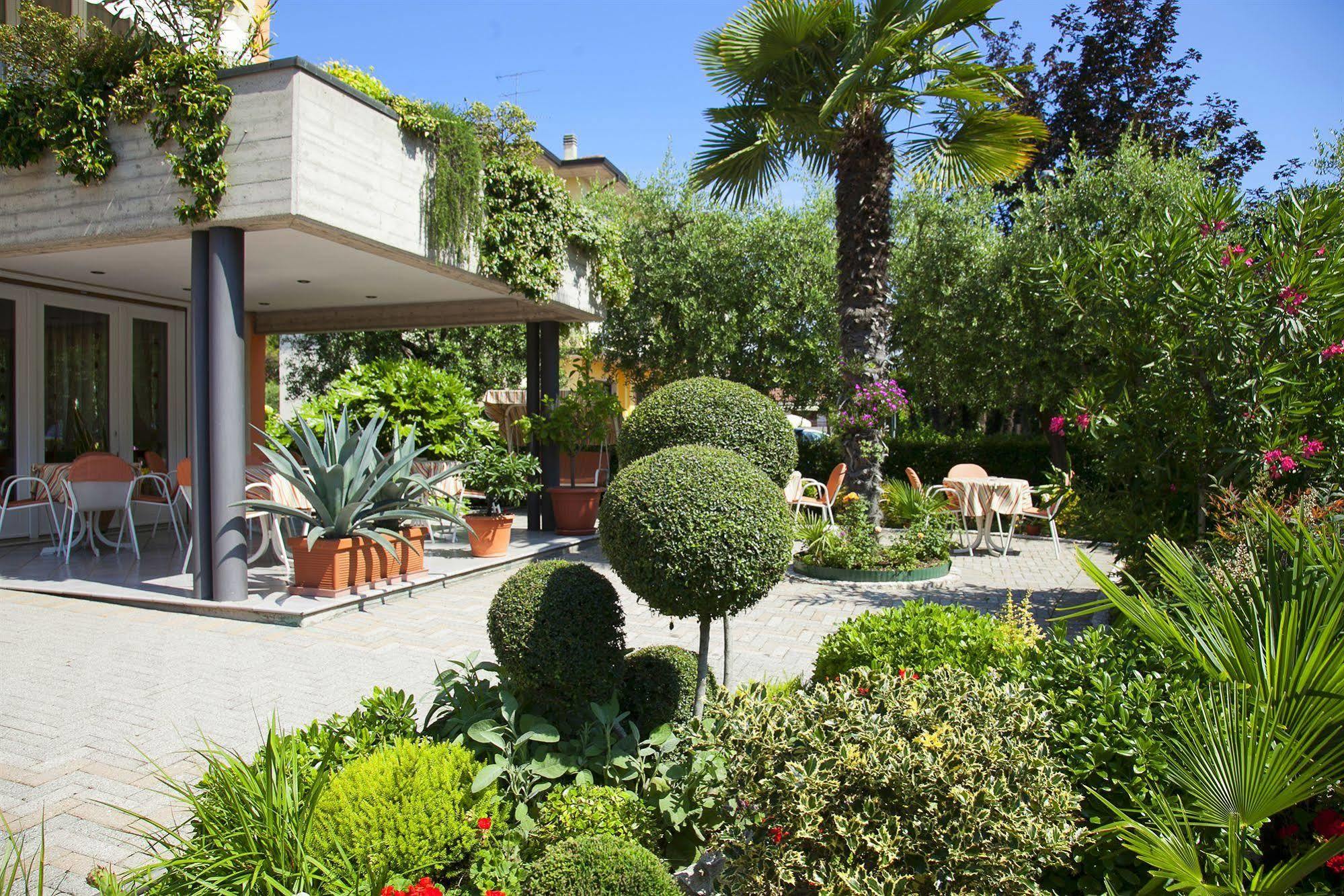 Hotel Marolda Sirmione Exterior photo
