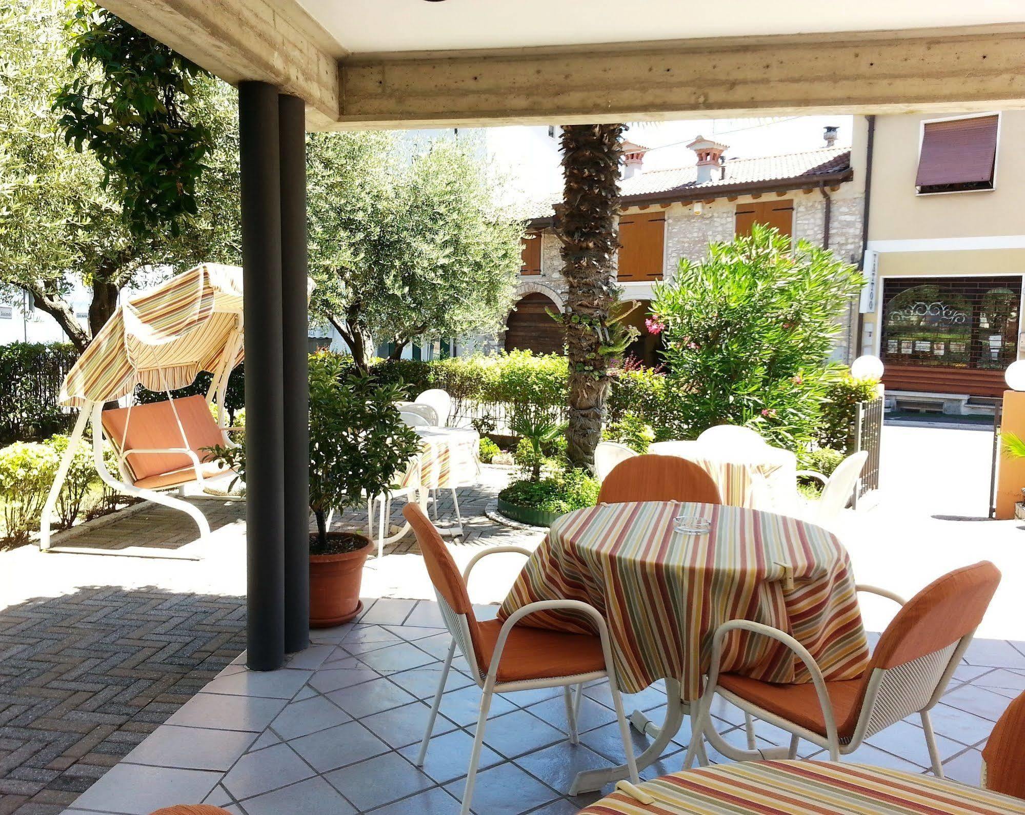 Hotel Marolda Sirmione Exterior photo