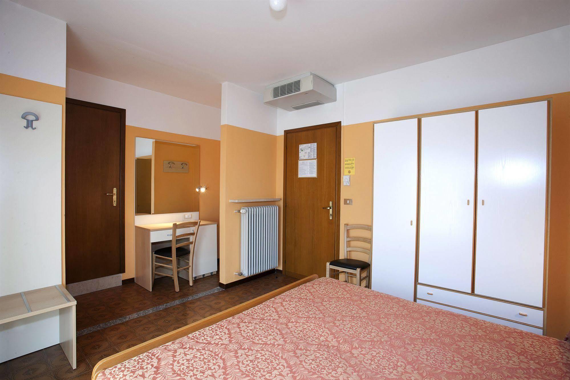 Hotel Marolda Sirmione Exterior photo