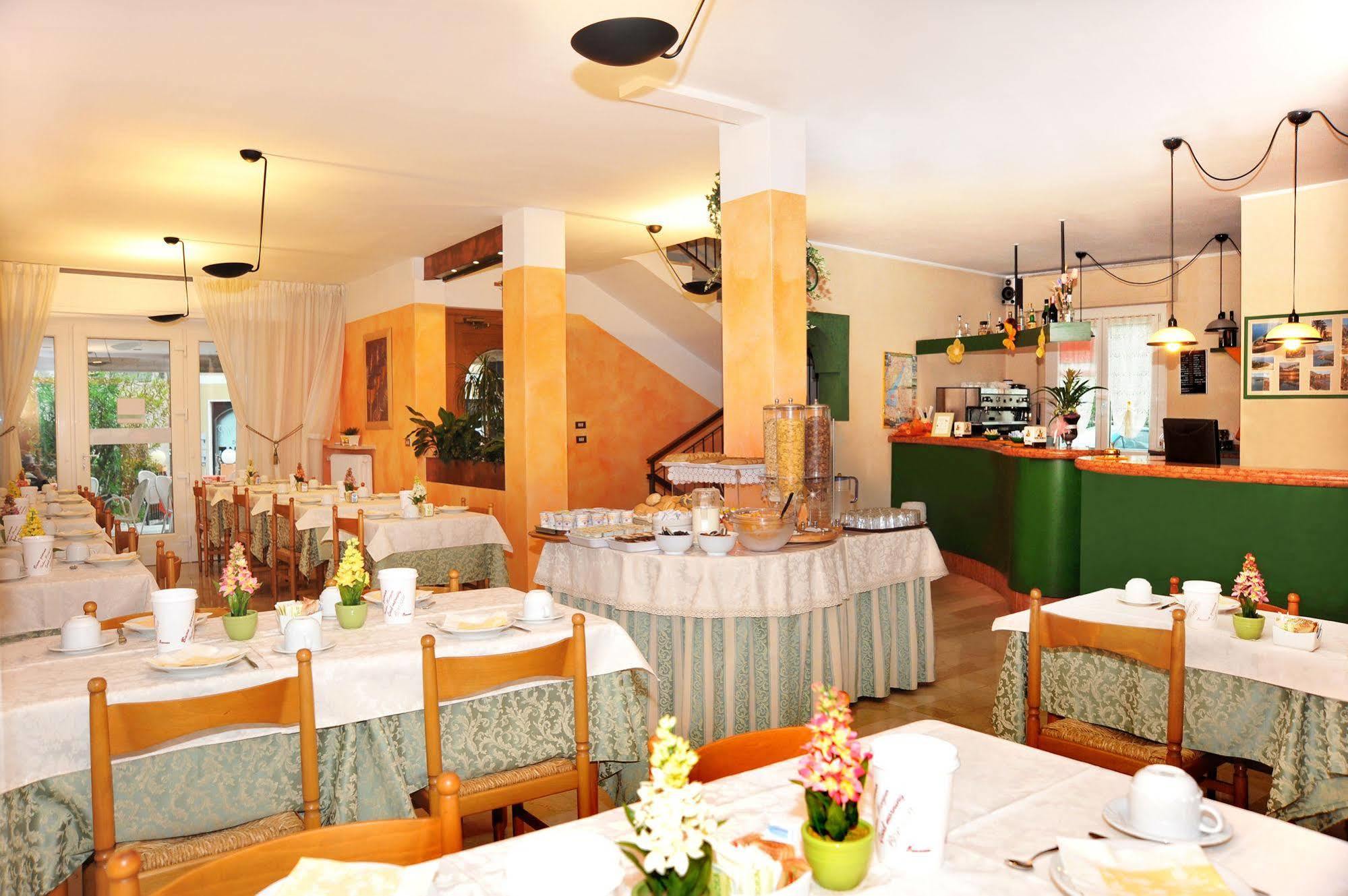 Hotel Marolda Sirmione Exterior photo